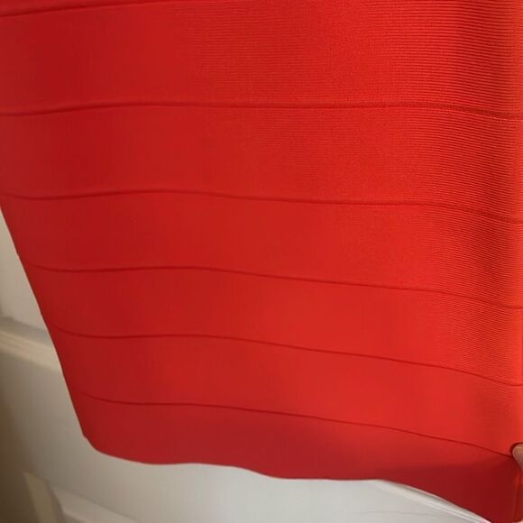 BCBG MaxAzria ribbed skirt EUC Size. Small orange - Picture 5 of 7